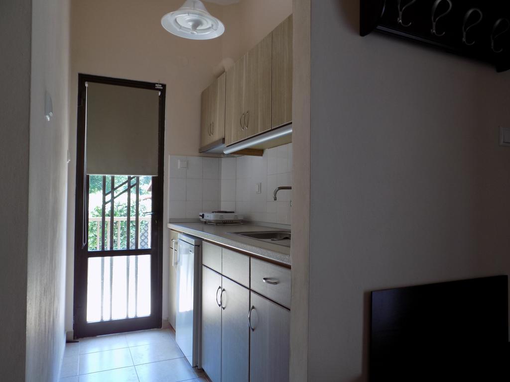 Alisachni Apartment Paralia Panteleimonos Exterior photo
